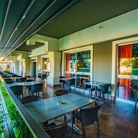 Hotel Senza The & Avsallar