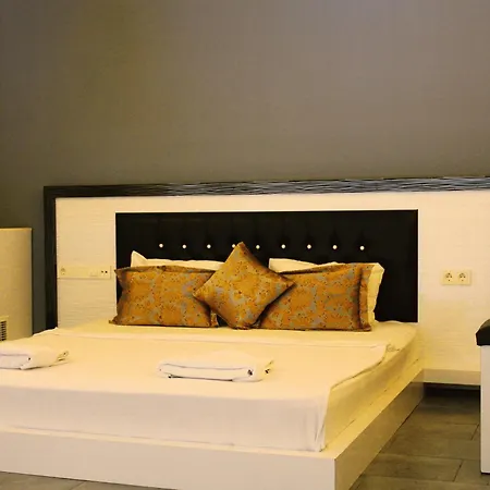 Senza The & Hotel Avsallar