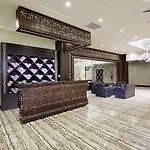 Senza The & Hotel